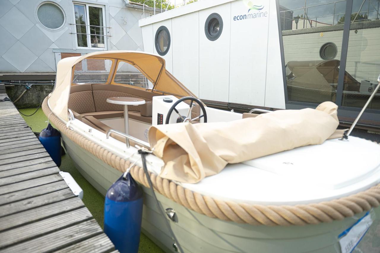 80Qm Privates Hausboot In Hamburg-Mitte Hotel Exterior photo